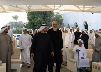 Rama nga Abu Dhabi: Mikpritje e paharrueshme dhe piketa të reja bashkëpunimi me Emiratet e Bashkuara Arabe