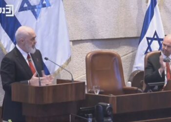 Rama në Knesset: Shqiptarët nuk i dorëzuan hebrenjtë – nuk ka paqe pa çarmatosjen e Hamasit