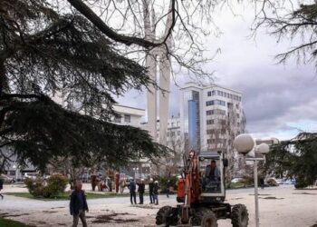 Komuna e Prishtinës hap konkurs për projektimin e memorialit përkujtimor “Adem Jashari”