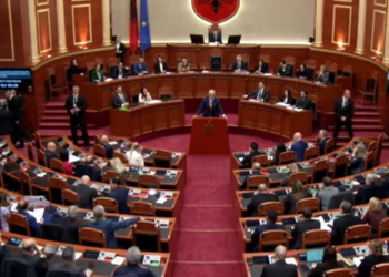 Shqipëria hyn zyrtarisht në Bordin e Paqes: Kuvendi miraton marrëveshjen me 110 vota pro, Rama ironizon opozitën