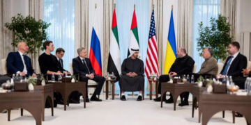 Negociatat në Abu Dhabi hyjnë në ditën e dytë: Ukrainasit dhe rusët ballë për ballë, Moska këmbëngul në kontrollin e Donbasit