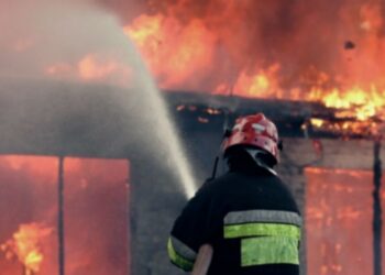 Digjet një shtëpi në Vushtrri, vdes një 80-vjeçare