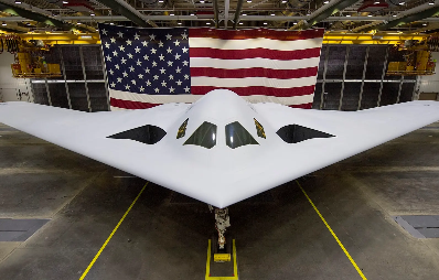 SHBA përshpejton prodhimin e bombarduesit të fshehtë B-21 Raider