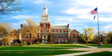 Trump kërkon 1 miliard dollarë dëmshpërblim nga Universiteti i Harvardit