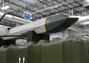 SHBA prezanton “Red Wolf”, armën e re kinetike me rreze të gjatë veprimi që pritet të forcojë fuqinë ushtarake