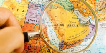 Arabia Saudite, Diplomacia e Çekëve dhe Rreziqet Ekonomike për Stabilitetin e Gjirit