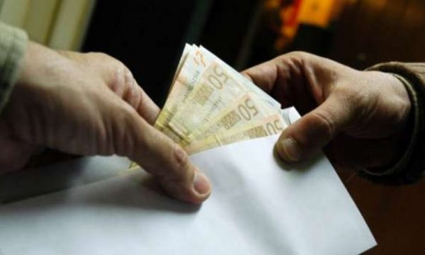 Drejtori i PK-së: Pronarët e autosallonëve të përfshirë në fajde