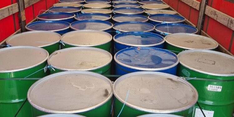 AVUK ndalon mbi 21 ton koncentrat pije me afat të skaduar në kufi