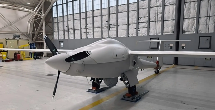 Firma amerikane thyen rekord botëror: avion ushtarak pa pilot fluturon 60 orë në 25 mijë këmbë