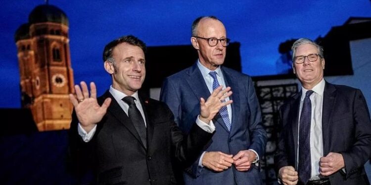 Franca dhe nordikët diskutojnë “ombrellën” bërthamore evropiane