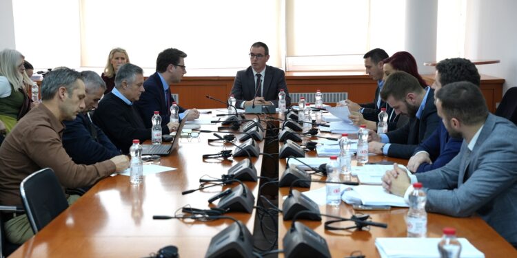 Komisioni për Buxhet miraton në parim buxhetin 2026 dhe katër marrëveshje ndërkombëtare
