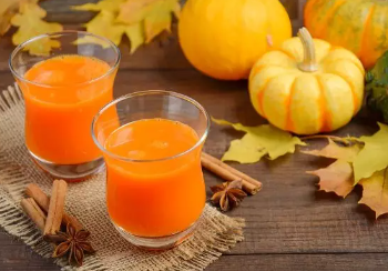 Lëngu i kungullit – pija natyrale që forcon imunitetin dhe mbron shikimin