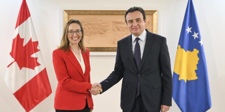 Kryeministri Kurti priti në takim ambasadoren jorezidente të Kanadasë për Kosovë, Jessica Blitt
