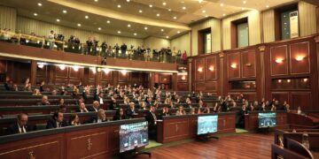 Kuvendi miraton rezolutë për Specialen dhe betohen 18 deputetë të rinj