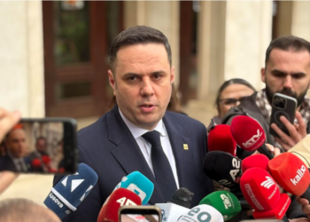 Abdixhiku pas takimit me Kurtin: Nuk kemi folur për emra, është ende herët