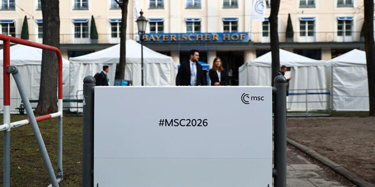 Munich Security Conference “zyrtarizon” përçarjen: Rubio anulon takimin, Merz e Macron kërkojnë më pak varësi nga SHBA