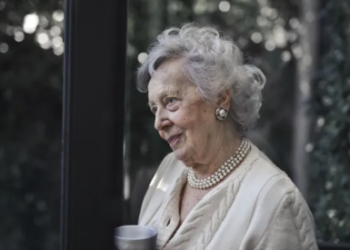 5 shenja që tregojnë se mund të jeni duke u plakur më shpejt se normalisht