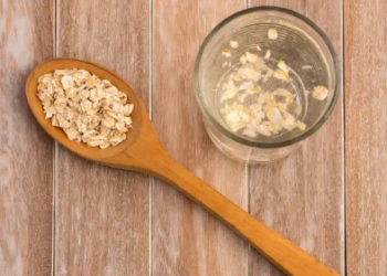 Si mund ta përmirësojë uji i tërshërës shëndetin tuaj të përgjithshëm?