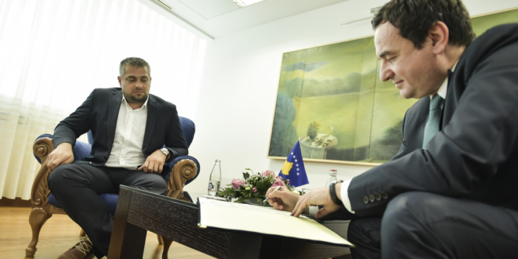 “Thash hajt ta provoj…” – Kurti e pranon se Andin Hotin ia propozoi PDK-së veç për t’ia bërë ‘adetin’