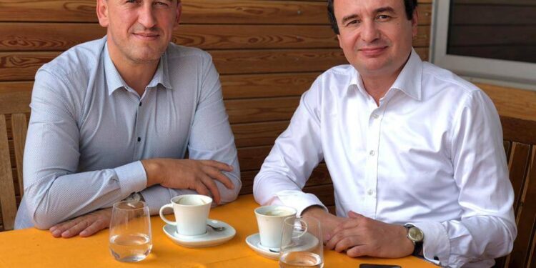 24 hektarët e Deçanit “për ty”: Rashiqi pishmanli, Kurti kërkon t’i referohemi “shpjegimit të Manxhukës”