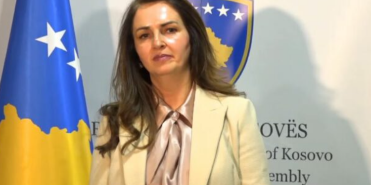 Nagavci: I ofruam Vjosa Osmanit nënshkrimet për kandidaturë, por ajo i refuzoi