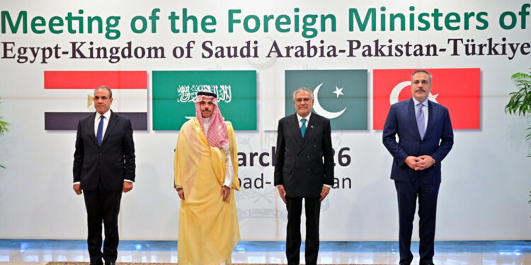 Diplomaci në krizë: Turqia, Egjipti dhe Arabia Saudite takohen në Pakistan për Hormuzin