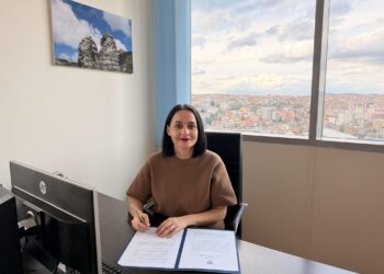 Ministrja Fitore Pacolli vendos “ultimatum” për gurëthyesit: 15 ditë afat për verifikim