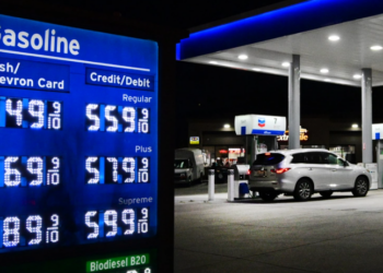 SHBA shqyrton pezullimin e Aktit Jones mes rritjes së çmimeve të karburantit nga lufta me Iranin