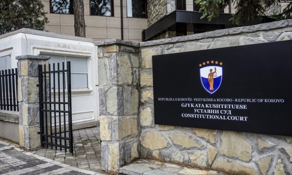 Kur merret vendimi për dekretin e Presidentes? Flasin nga Gjykata Kushtetuese