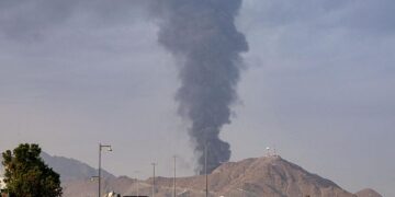 Irani vazhdon sulmet në Gjirin Persik, shtetet arabe rrëzojnë raketa dhe dronë