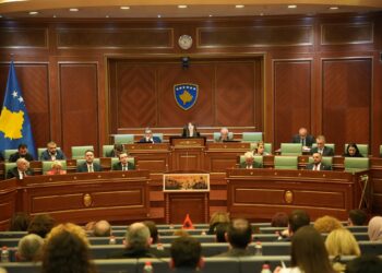 Kostoja marramendëse e zgjedhjeve: Si po rrezikohet stabiliteti i Kosovës për kolltukë politikë