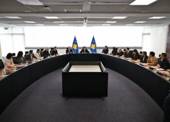 Kryeministri Kurti priti në takim drejtues dhe përfaqësues të organizatave ndërkombëtare të gazetarëve dhe mediave