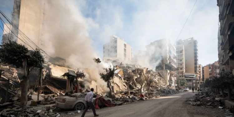 Izraeli paralajmëron ofensivë tokësore: Evakuim urgjent në jug të Libanit, ndërsa Bejruti goditet pa paralajmërim