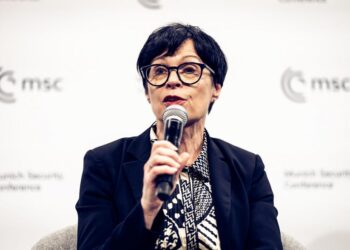 Kos vlerëson SPAK-un, reagon opozita: Përplasje për korrupsionin dhe çështjen “Balluku”