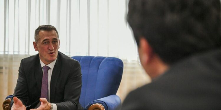 24 hektarë për hatër të tij”, Rashiq: Gabova, i kam ngatërruar dy ngjarje, bëra permutacion të fjalëve të Kurtit