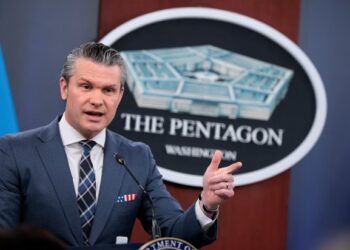 “Dita më e fortë e sulmeve” – SHBA paralajmëron përshkallëzim ndaj Iranit, miliarda për luftën