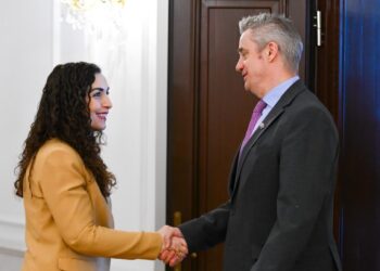 Zhvillimet e fundit politike në vend, ambasadori britanik i shkon në zyre Osmanit