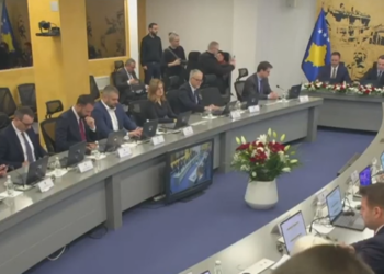 Kurti në 28-vjetorin e Epopesë së UÇK-së: Sakrifica e familjes Jashari kthesë vendimtare drejt lirisë