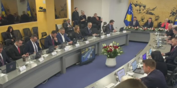 Kurti në 28-vjetorin e Epopesë së UÇK-së: Sakrifica e familjes Jashari kthesë vendimtare drejt lirisë