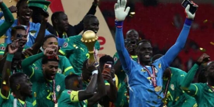 Skandal në futbollin afrikan: Senegalit i hiqet titulli pas finales, kupa i kalon Marokut!