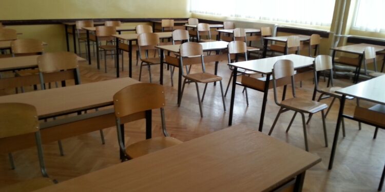 Gjysma e shkollave në Prishtinë kanë probleme me sigurinë