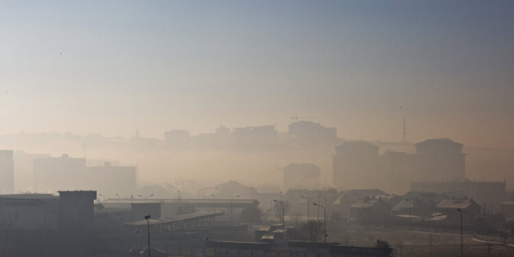 Kaq vdekje ndodhin për një vit në Kosovë si shkak i ajrit të ndotur