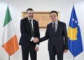 Kryeministri Kurti priti në takim ambasadorin jorezident të Irlandës për Kosovën, Almqvist