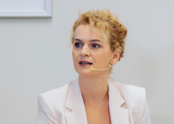 Kapja e LDK-së me mediat “imitim i VV-së, dhe shpejt kanë edhe me ua kalu”, thotë juristja Kusari