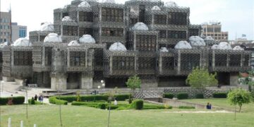 Biblioteka Kombëtare e Kosovës: Simboli që ndan mendjet