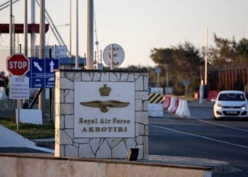 Droni iranian godet bazën ajrore britanike në Qipro