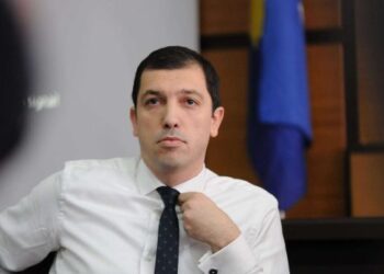 Qeveria e Albin Kurtit “për 6 vjet , 21 miliardë euro buxhet, dhe prap fajet të tjerët”