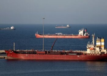 Irani vendos mina në Ngushticën e Hormuzit, Trump kërkon heqjen e menjëhershme