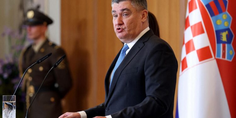 Presidenti i Krocisë: Ia kam thënë Vuçiçit personalisht se memorandumi me Shqipërinë dhe Kosovën s’është aleancë ushtarake