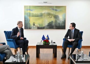 Kryeministri Kurti priti në takim lamtumirës ambasadorin Orav